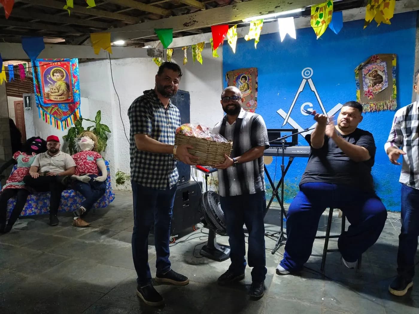 Registro fotográfico: PARTICIPAÇÃO DO GRÃO-MESTRE DO GOB-RN NO “XXVI ARRAIÁ DA PEDRA BRUTA”, REALIZADO PELA LOJA MAÇÔNICA UNIÃO NATALENSE Nº 2.414, ORIENTE DE PARNAMIRIM/RN.