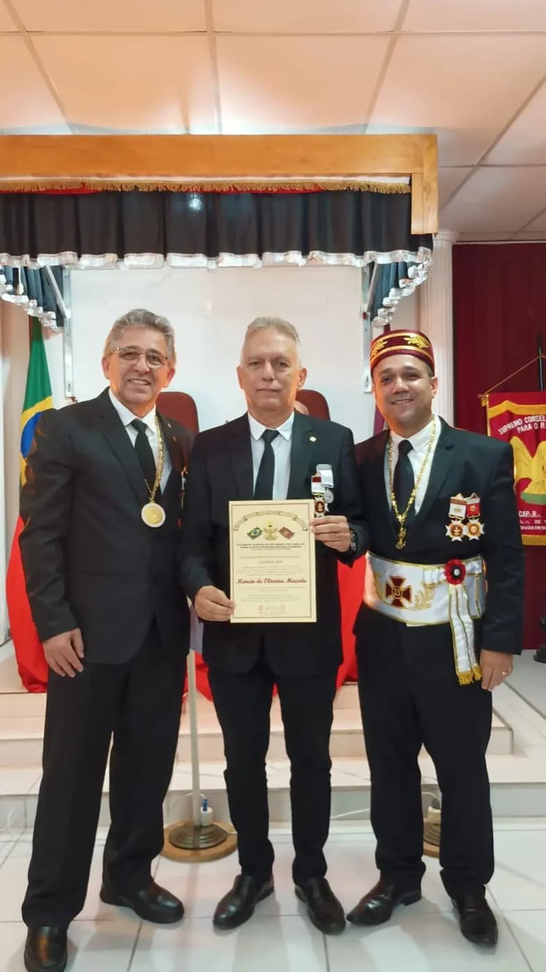 Registro fotográfico: SUBLIME CAPÍTULO ROSA CRUZ EVOLUÇÃO II, DA DELEGACIA LITÚRGICA DE NATAL – RN 10.1, DO SUPREMO CONSELHO DO BRASIL DO GRAU 33 PARA O RITO ESCOCÊS ANTIGO E ACEITO – SESSÃO DE INICIAÇÃO AO GRAU 16