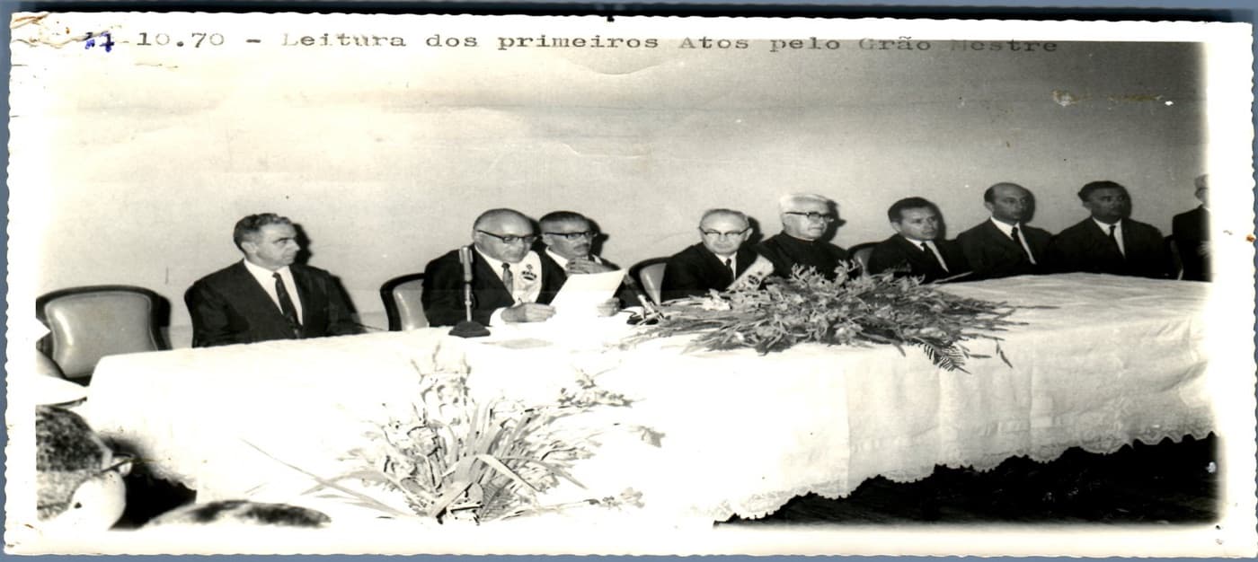 Leitura dos primeiros Atos